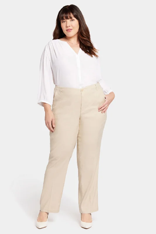 Marilyn Straight Pants In Plus Size - Feather